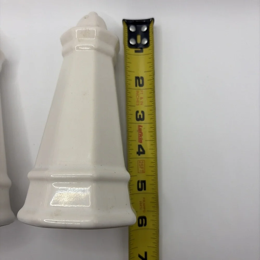 Vintage Pfaltzgraff Heritage White Salt & Pepper Shakers Set USA